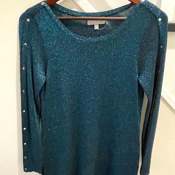 Long sexy glitter top with buttons detailing on sleeves turquoise - Picture 1 of 1